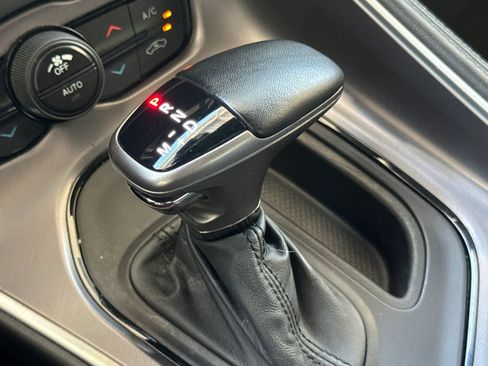 Used 2019 Dodge Challenger SXT RWD image 18