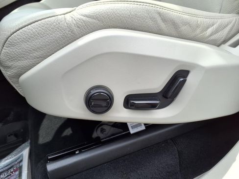 Certified 2023 Volvo XC90 T8 Plus w/ Protection Package image 4