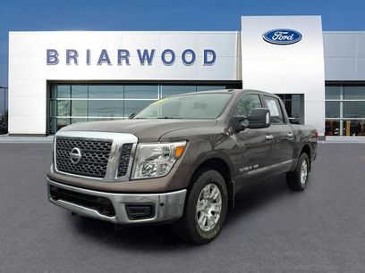 Used 2018 Nissan Titan SV w/ SV Convenience Package