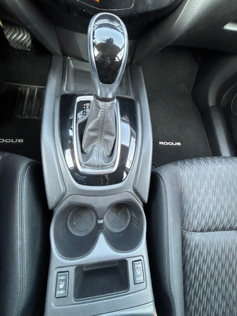 Used 2020 Nissan Rogue SV AWD/4WD image 22