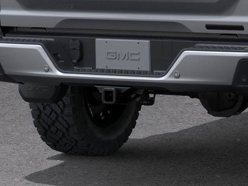 New 2026 GMC Canyon Elevation w/ LPO, Black Badging Package RWD image 14