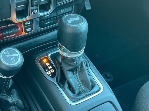 New 2026 Jeep Wrangler Unlimited Rubicon w/ Safety Group image 21