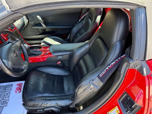Used 2006 Chevrolet Corvette Convertible w/ Preferred Equipment Group image 8