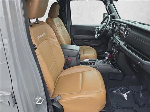 Used 2022 Jeep Wrangler Unlimited Rubicon 4xe w/ Cold Weather Group AWD/4WD image 10