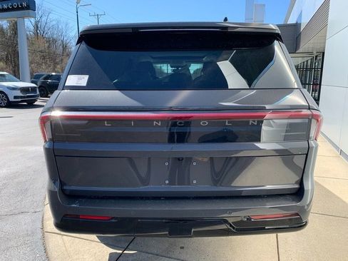 New 2026 Lincoln Navigator L Black Label AWD/4WD image 4