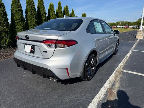 New 2026 Toyota Corolla SE FWD image 2