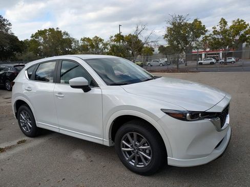 New 2025 MAZDA CX-5 Signature image 2