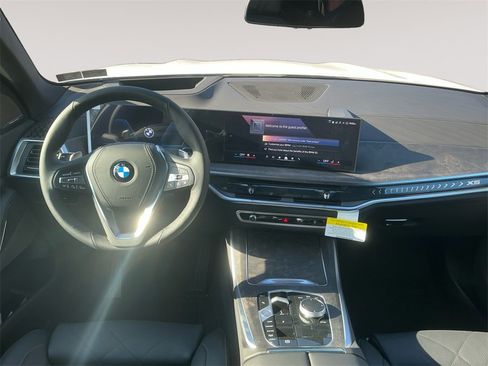 New 2026 BMW X5 xDrive40i w/ Climate Comfort Package image 10