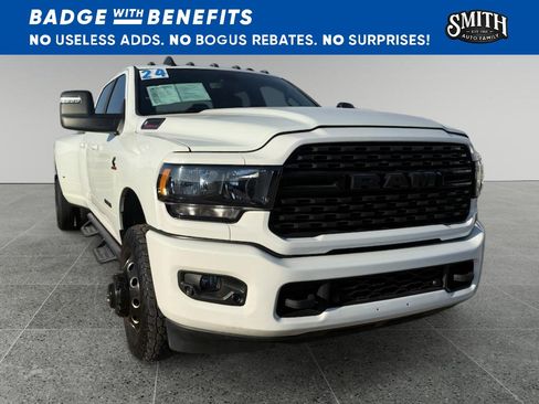 Used 2024 RAM 3500 Big Horn w/ Night Edition AWD/4WD image 1