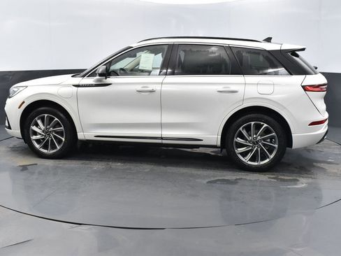 New 2025 Lincoln Corsair Grand Touring image 2