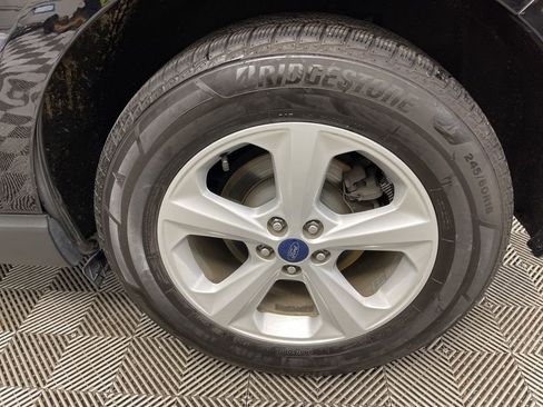 Used 2018 Ford Edge SE image 33