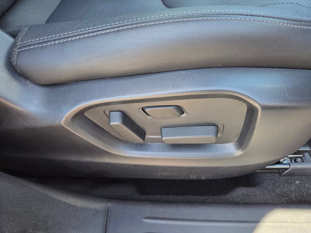 Used 2023 MAZDA CX-9 Touring Plus AWD/4WD image 18