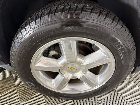 Used 2014 Chevrolet Suburban LT AWD/4WD image 13