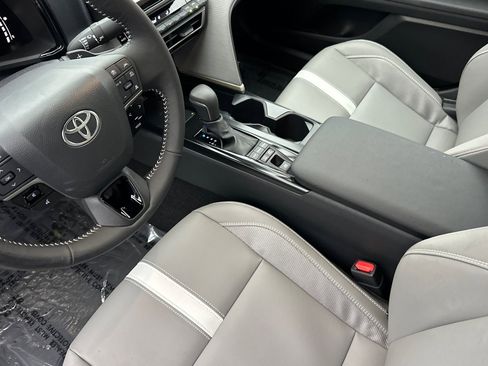 New 2026 Toyota Camry SE w/ Convenience Package image 8