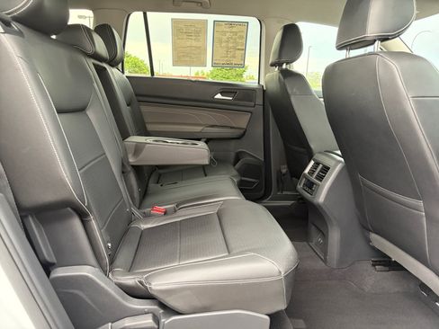 Used 2023 Volkswagen Atlas SE AWD/4WD image 18