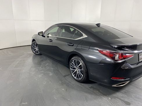 Certified 2024 Lexus ES 350 w/ Premium Package image 8