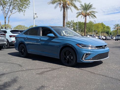 New 2026 Volkswagen Jetta SE FWD image 5