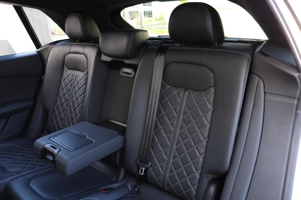 Used 2023 Audi SQ8 Prestige AWD/4WD image 21