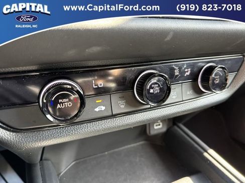 Used 2023 Honda HR-V LX image 29