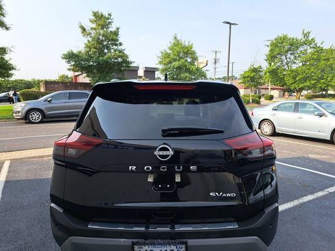 Used 2022 Nissan Rogue SV w/ SV Premium Package AWD/4WD image 3