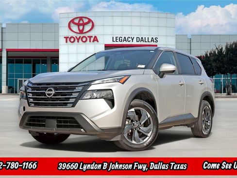 Used 2024 Nissan Rogue SV FWD image 1