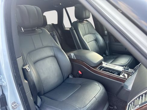 Used 2019 Land Rover Range Rover HSE AWD/4WD image 28