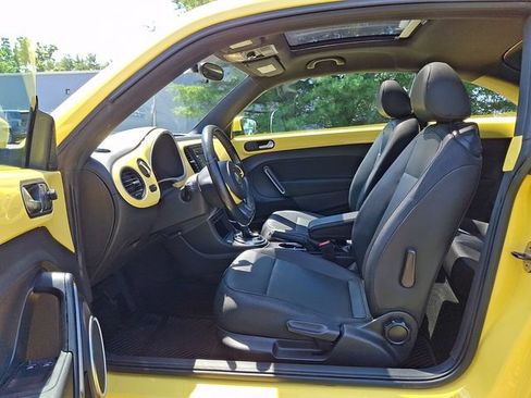Used 2013 Volkswagen Beetle 2.5 FWD image 13