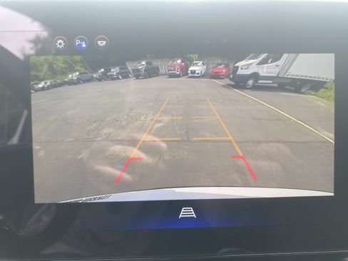 Used 2025 Chevrolet Equinox LT AWD/4WD image 23