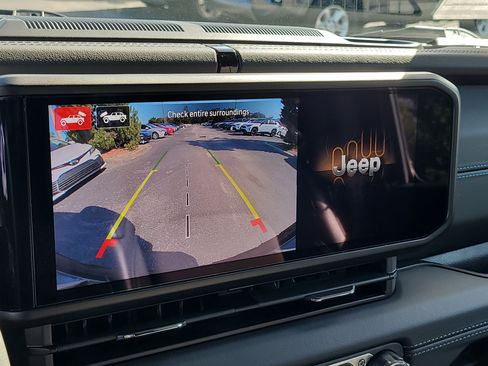 Used 2024 Jeep Wrangler High Altitude image 26