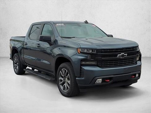 Used 2020 Chevrolet Silverado 1500 RST w/ RST Value Package AWD/4WD image 3