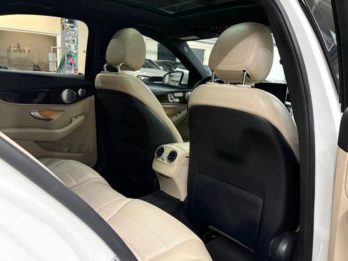 Used 2018 Mercedes-Benz C 300 4MATIC Sedan image 21