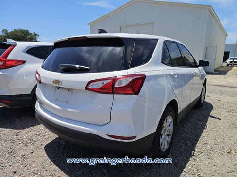 Used 2019 Chevrolet Equinox LS w/ LS Convenience Package FWD image 7