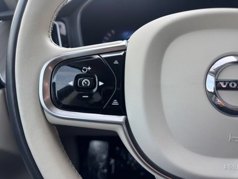 Certified 2024 Volvo XC60 B5 Plus w/ Climate Package AWD/4WD image 15