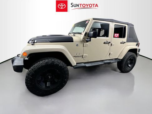 Used 2016 Jeep Wrangler Unlimited Sahara w/ Max Tow Package image 9