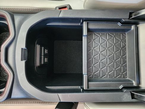 Used 2019 Toyota RAV4 Limited w/ Cold Weather Package FWD image 57