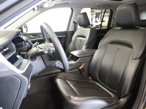Used 2023 Jeep Grand Cherokee 4WD 4xe image 23