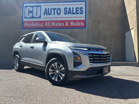 Used 2025 Chevrolet Equinox LT AWD/4WD image 1