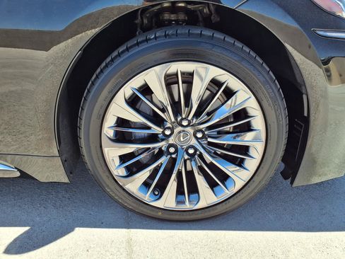 Used 2018 Lexus LS 500 AWD w/ Interior Upgrade Package image 9