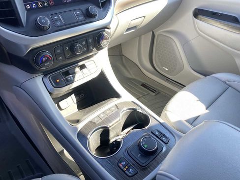 Used 2021 GMC Acadia SLT w/ Technology Package image 22