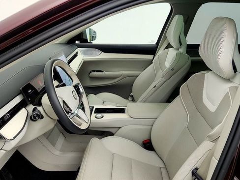 Used 2025 Volvo EX90 Ultra AWD/4WD image 19
