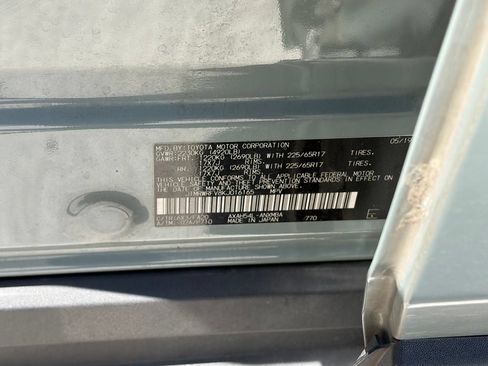 Used 2019 Toyota RAV4 XLE AWD/4WD image 14