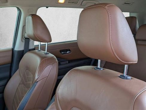 Used 2022 Nissan Pathfinder Platinum w/ Cargo Package FWD image 14