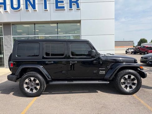 Used 2023 Jeep Wrangler Unlimited Sahara w/ Cold Weather Group AWD/4WD image 35