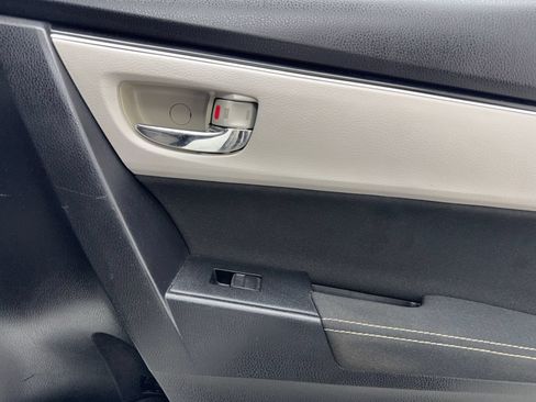 Used 2019 Toyota Corolla LE FWD image 44