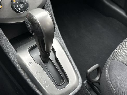 Used 2014 Chevrolet Sonic LT image 21