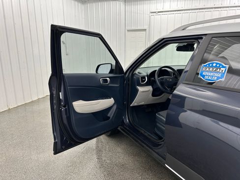 Used 2021 Hyundai Venue w/ Cargo Package FWD image 23