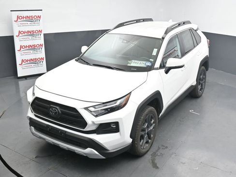 Used 2024 Toyota RAV4 Adventure image 12