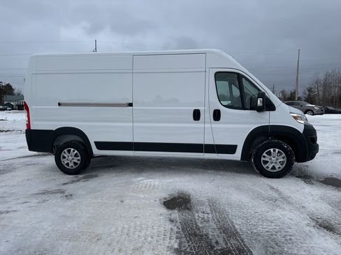 New 2026 RAM ProMaster 2500 w/ Quick Order Package 22G SLT image 8