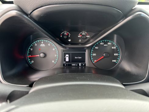 Used 2022 Chevrolet Colorado LT w/ Fleet Safety Package image 12