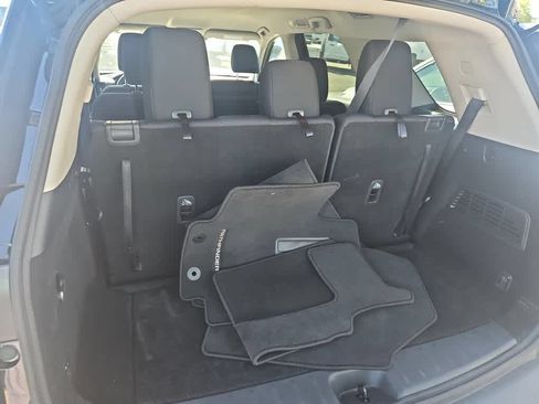 Used 2022 Nissan Pathfinder SV FWD image 9